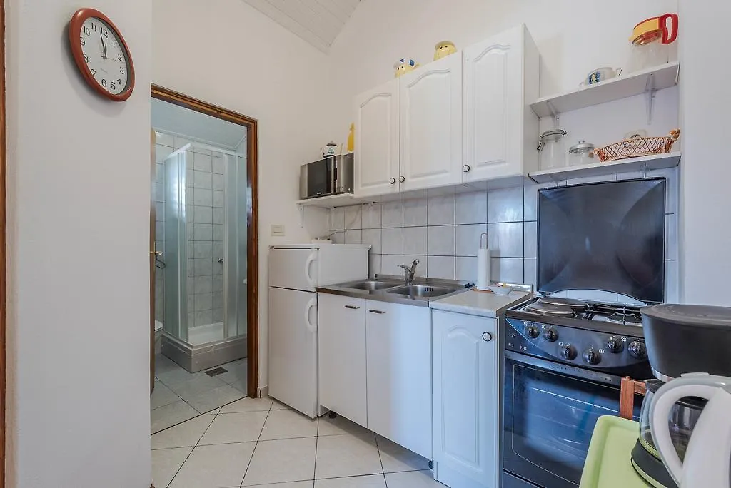 Apartments Eva Sukošan Kroatien